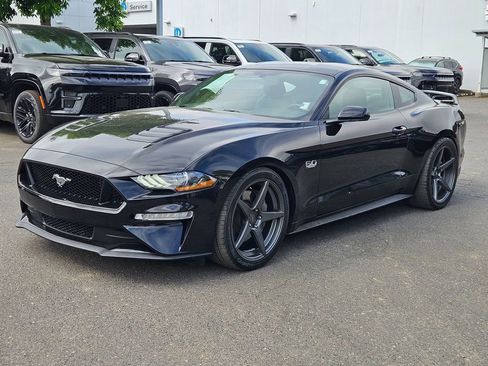 Used 2018 Ford Mustang GT RWD image 3