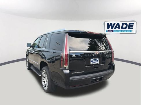 Used 2020 Cadillac Escalade Luxury AWD/4WD image 7