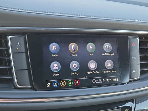 Used 2024 Buick Enclave Premium image 28