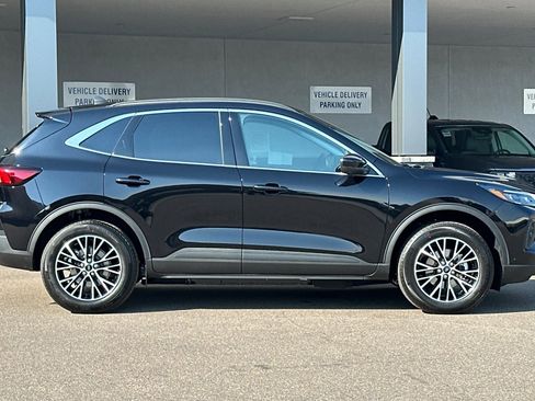 New 2025 Ford Escape Base w/ PHEV Premium Package image 2