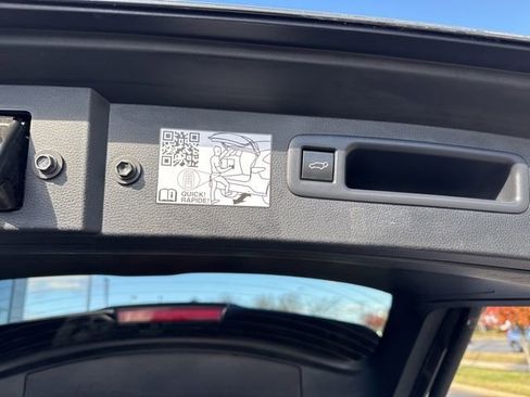 Certified 2024 Toyota Highlander XLE image 25