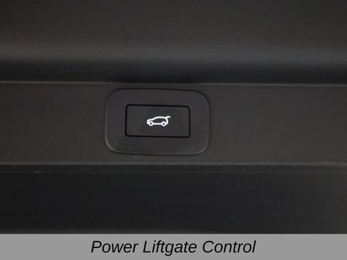 Used 2025 Land Rover Range Rover Long Wheelbase SE AWD/4WD image 54