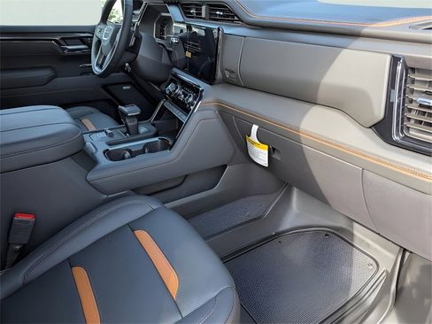 New 2025 GMC Sierra 1500 AT4 w/ Technology Package image 36