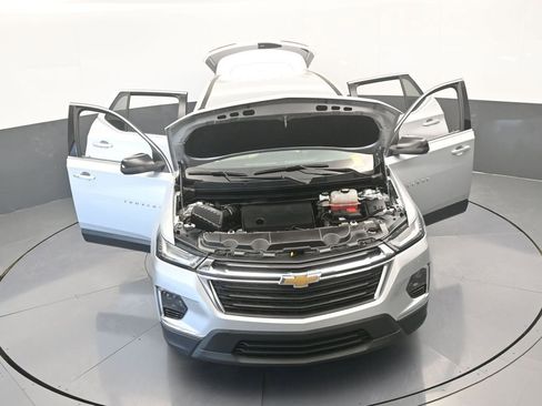 Used 2022 Chevrolet Traverse LS image 67