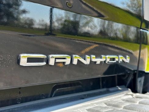 Used 2022 GMC Canyon Denali AWD/4WD image 10