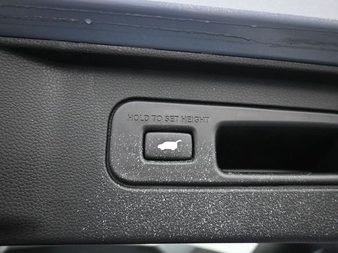 Certified 2024 Honda Pilot Touring image 24