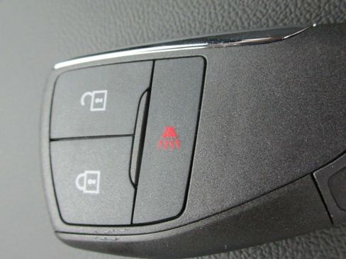 New 2026 GMC Canyon Elevation RWD image 35