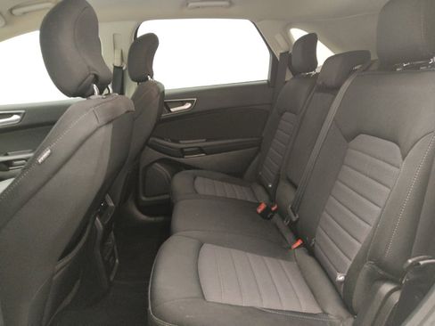 Used 2019 Ford Edge SE w/ SE Fleet Driver's Package FWD image 18