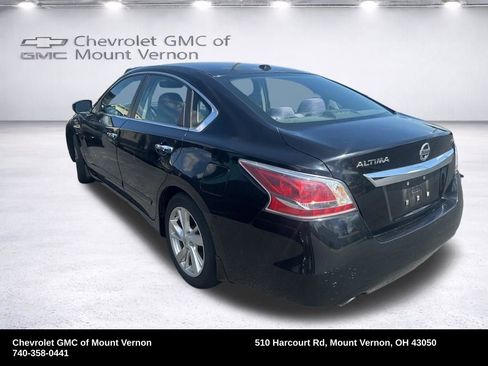 Used 2015 Nissan Altima 2.5 SV w/ Convenience Package FWD image 2