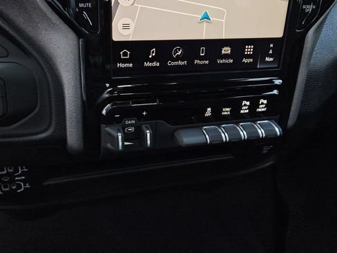 New 2026 RAM 2500 Tradesman AWD/4WD image 18