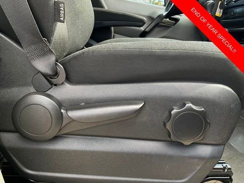 Used 2016 Mercedes-Benz Sprinter 2500 image 21