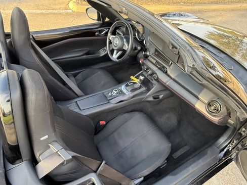 Used 2016 MAZDA MX-5 Miata Club image 23