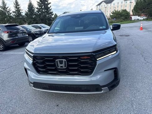 Certified 2025 Honda Pilot TrailSport image 2