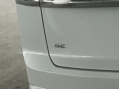 New 2026 Volkswagen Atlas Cross Sport SE image 38