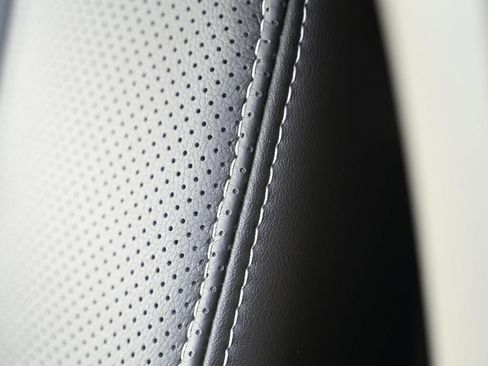 Used 2019 Nissan Frontier PRO-4X image 17