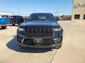 Used 2025 Jeep Grand Cherokee Altitude AWD/4WD video 2