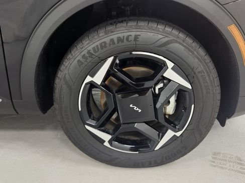 Used 2026 Kia Sportage EX AWD/4WD image 9