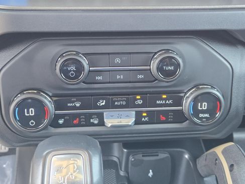 Used 2025 Ford Bronco Badlands AWD/4WD image 13