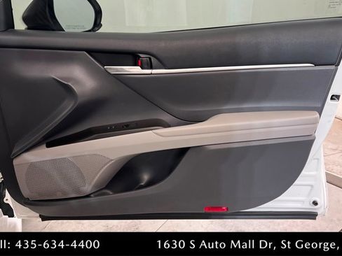 Used 2021 Toyota Camry SE w/ Carpet Mat Package (TMS) image 22