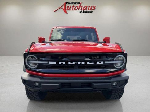 Used 2023 Ford Bronco Outer Banks w/ Sasquatch Package AWD/4WD image 2