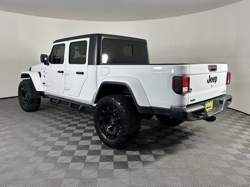 Used 2021 Jeep Gladiator Sport image 16