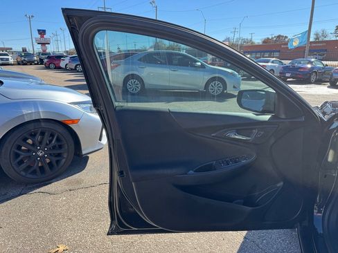 Used 2019 Chevrolet Malibu LS image 10
