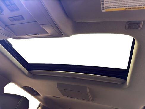 Used 2015 Chevrolet Tahoe LTZ image 16