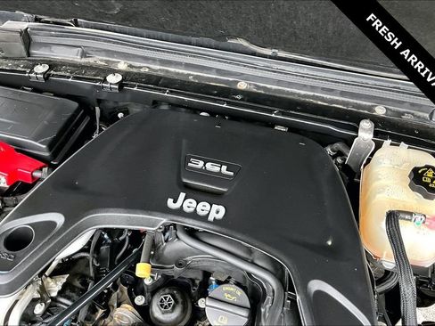 Used 2020 Jeep Gladiator Sport w/ Quick Order Package 24S AWD/4WD image 31