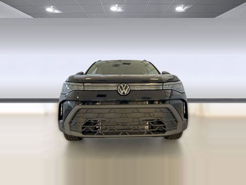 New 2026 Volkswagen Taos SE image 6