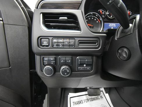 Used 2021 Chevrolet Tahoe Z71 w/ Z71 Signature Package AWD/4WD image 7