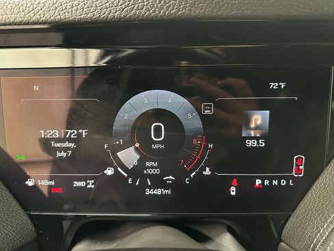 Used 2025 GMC Yukon Denali AWD/4WD image 34