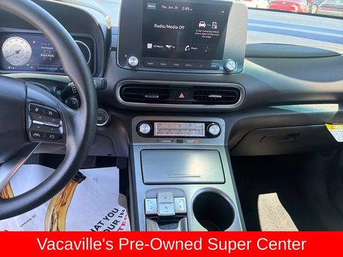 Used 2023 Hyundai Kona SE FWD image 17