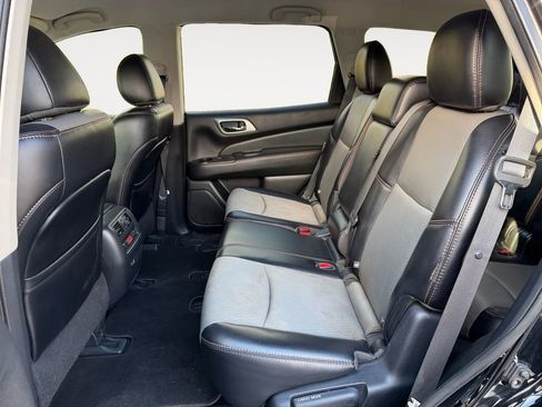 Used 2020 Nissan Pathfinder SV w/ Rock Creek Edition image 13