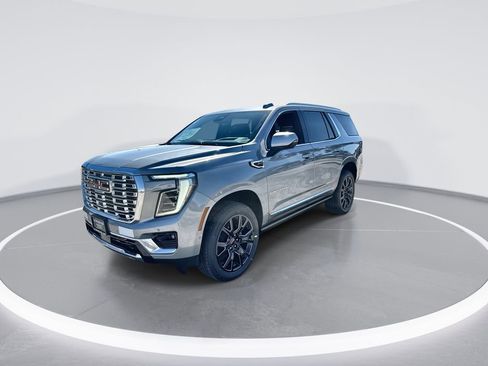 New 2026 GMC Yukon Denali w/ Denali Reserve Package AWD/4WD image 4