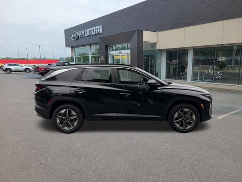 Certified 2025 Hyundai Tucson SEL AWD/4WD image 2
