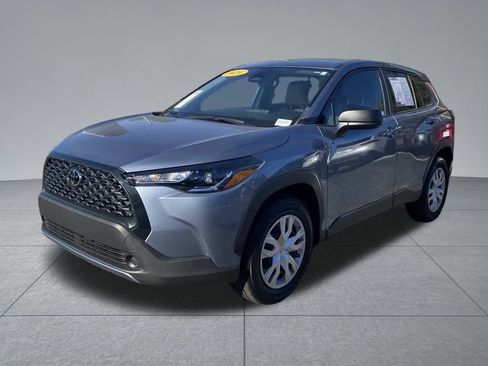 Used 2024 Toyota Corolla Cross L image 3