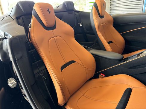 Used 2025 Ferrari Roma Spider RWD image 35