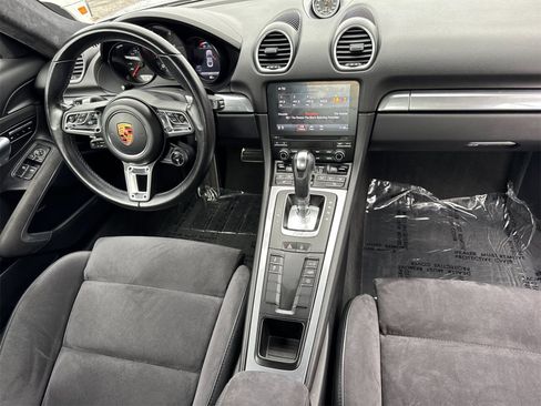 Used 2018 Porsche 718 Cayman GTS image 6