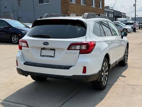 Used 2015 Subaru Outback 2.5i Limited AWD/4WD image 7