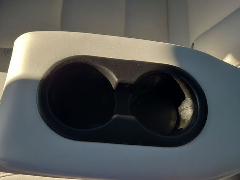 Used 2022 Tesla Model 3 Performance image 16