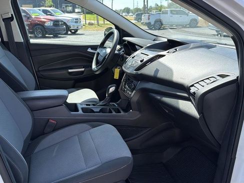 Used 2018 Ford Escape SE AWD/4WD image 4