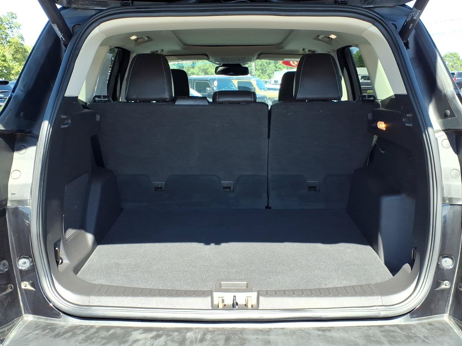 Used 2019 Ford Escape Titanium AWD/4WD image 14