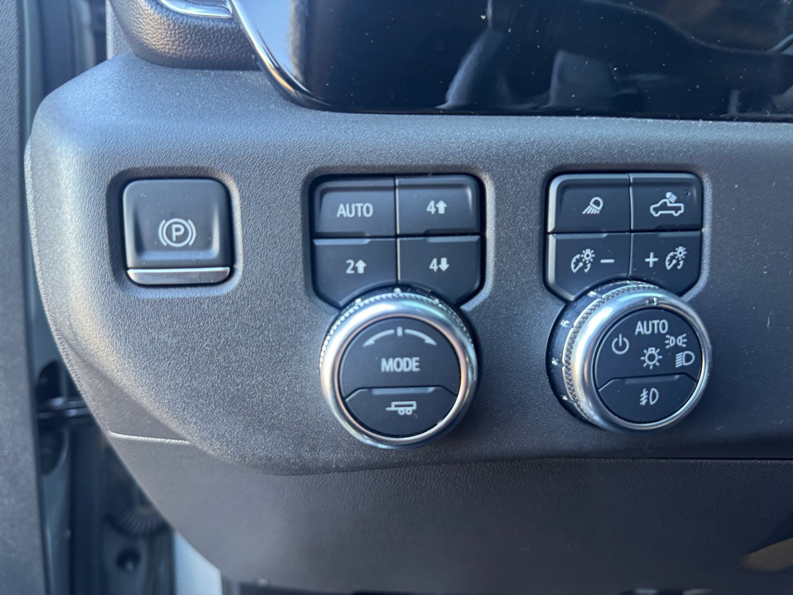 Used 2024 GMC Sierra 1500 SLT w/ SLT Premium Plus Package AWD/4WD image 20