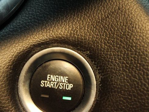 Used 2018 Chevrolet Malibu LT image 23