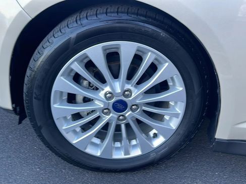 Used 2017 Ford C-MAX SE image 17