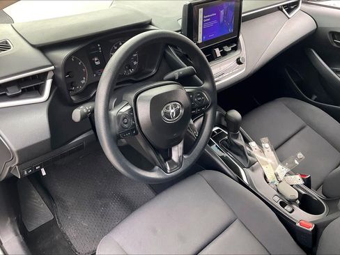Used 2025 Toyota Corolla LE image 17