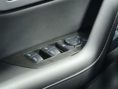 Used 2024 Chevrolet Blazer LT w/ Convenience Package FWD image 24