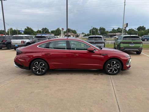 Used 2025 Hyundai Sonata SEL FWD image 4