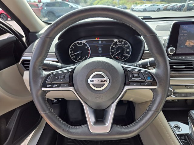 Used 2022 Nissan Altima 2.5 Platinum AWD/4WD image 32