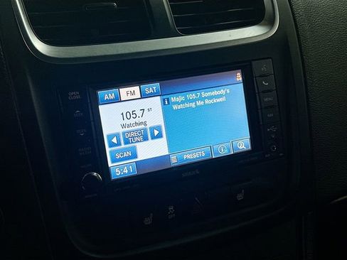 Used 2012 Dodge Avenger R/T image 14